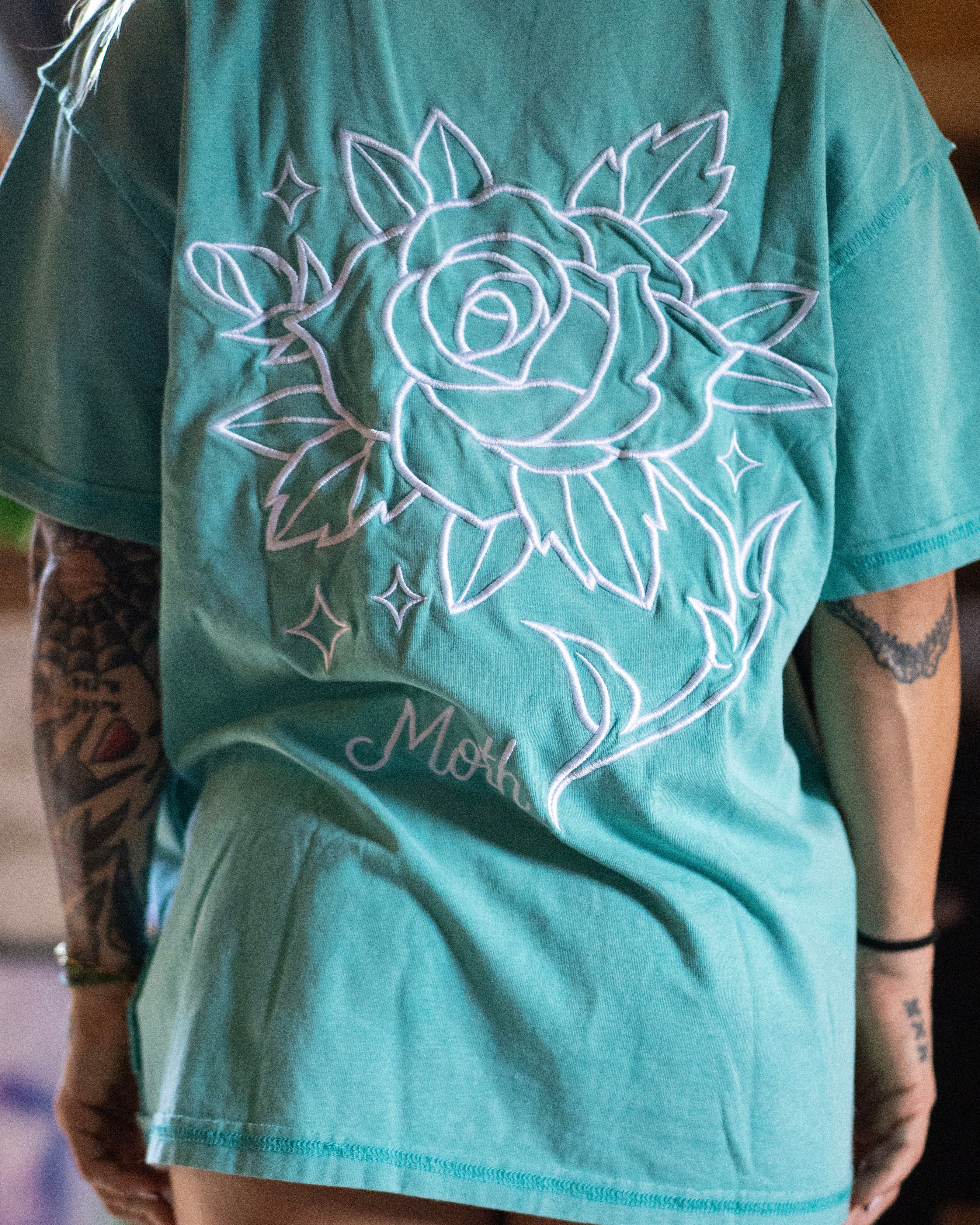 T-Shirt Oversize Moth Thorn Vert